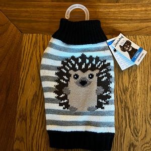 NWT X Small pet sweater by Simply Dog